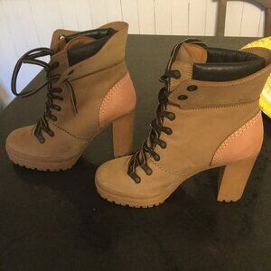 Chloe  See By Chloe ankle boots size 7 excellent condition tan worn very little